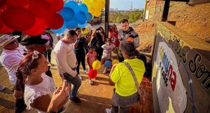 Poder Popular inaugura parada y caminería en el estado La Guaira