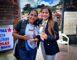 Comuna Socialista Simón Bolívar celebra el Día del Periodista reconociendo a Comunicadores Populares