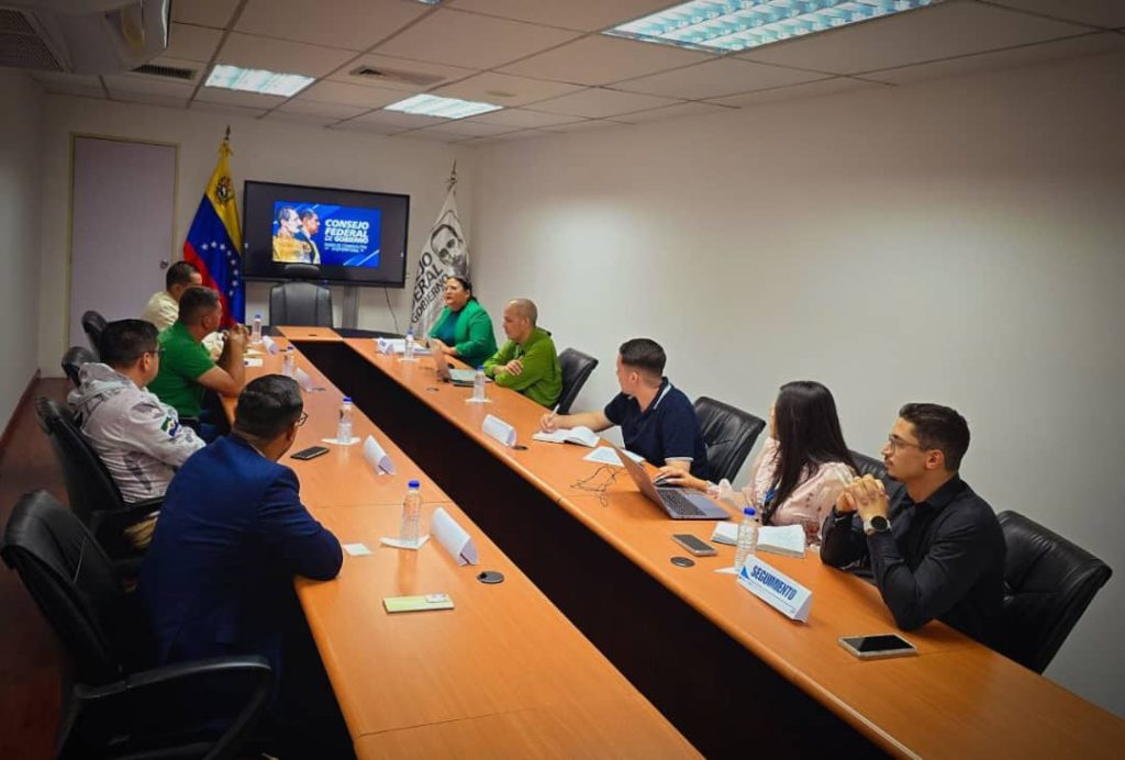 Consejo Federal de Gobierno recibe alcaldes de la oposición