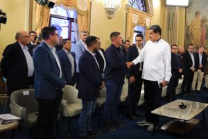 Presidente Nicolás Maduro lidera reunión de trabajo con alcaldes de la oposición