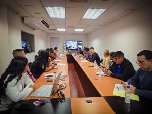 Reunión de trabajo para fortalecer la gestión de proyectos comunales