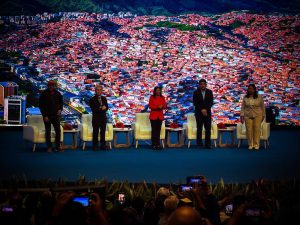 Vicepresidenta Ejecutiva Delcy Rodríguez instala I Simposio Mundial de los Barrios