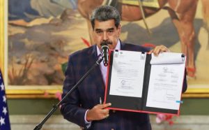 Presidente Nicolás Maduro promulga Ley del Comando para la Defensa Integral de la Nación