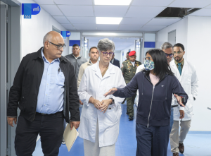 Presidenta (E) Delcy Rodríguez garantiza el derecho del pueblo venezolano a una atención médica gratuita y de calidad