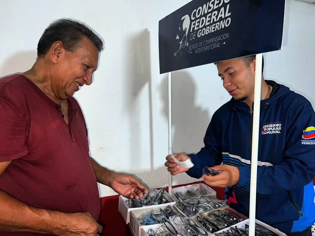 Pueblo de La Guaira recibe atención visual a través de jornada de optometría
