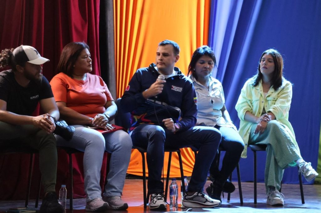 Poder Popular de Caracas renueva vocerías de Consejos Comunales