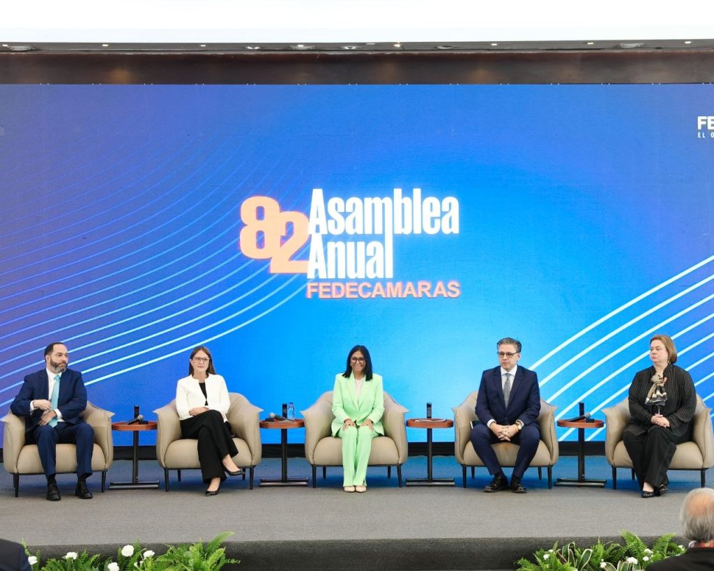 Presidenta Delcy Rodríguez asiste a instalación de la 82.ª Asamblea Anual de Fedecámaras